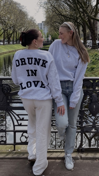 DRUNK IN LOVE - Sweater grau